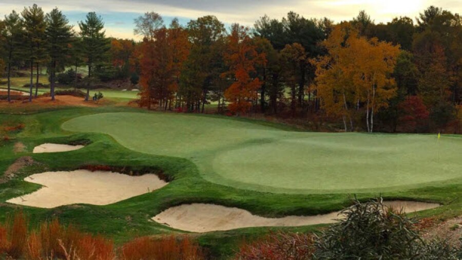 15 - Living The Green - November 2015 - breakingeighty