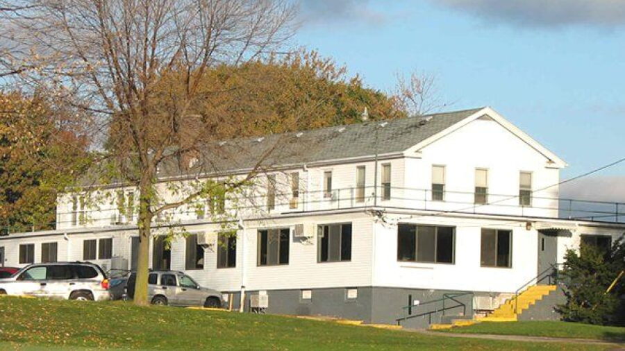 Maple Lane GC: clubhouse