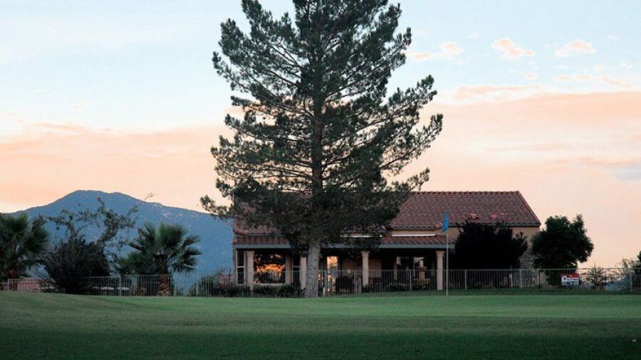 Kino Springs GC: Clubhouse