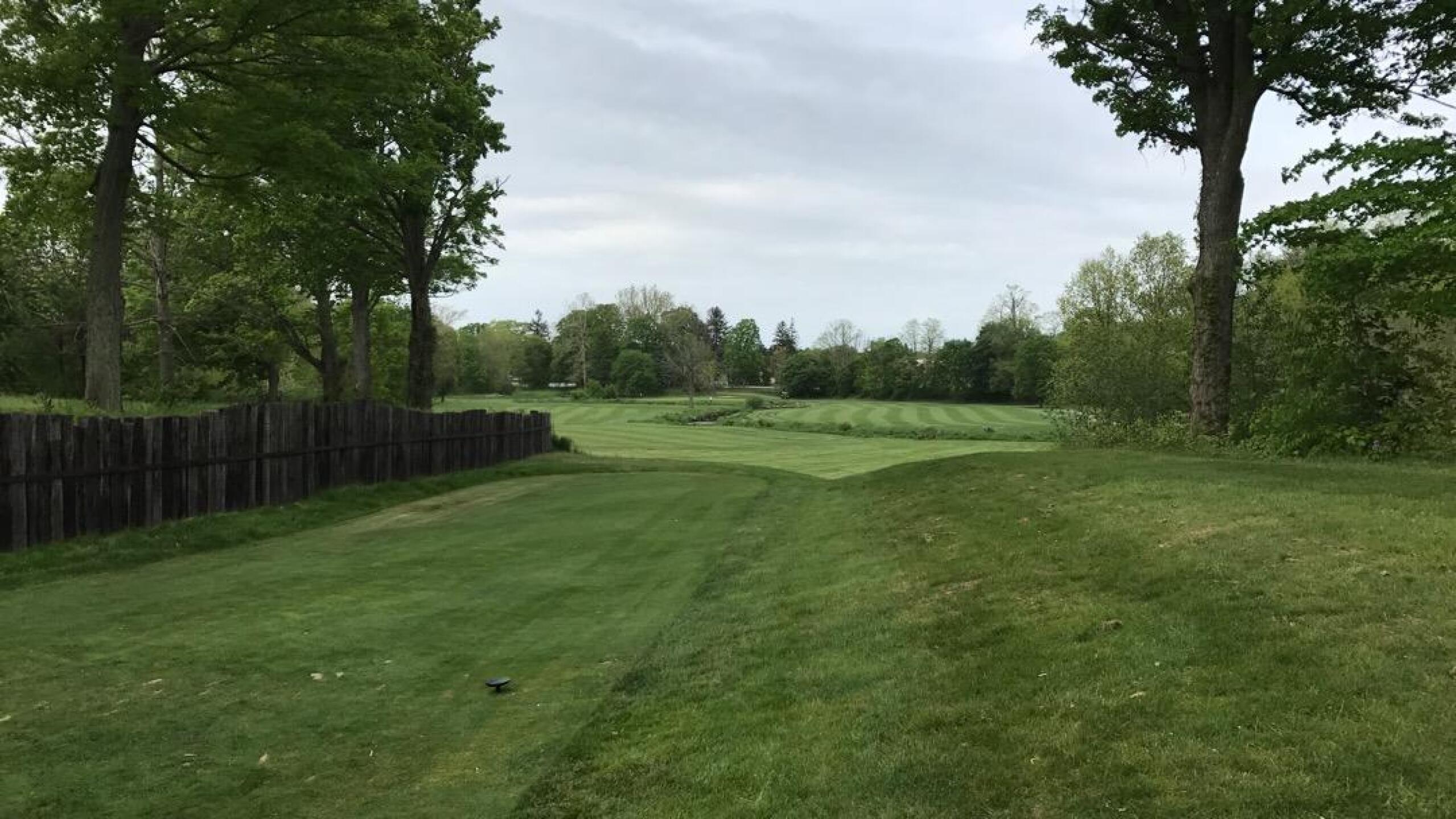 12th tee, split fairway (Photo submitted by carolinadad on 05/21/2017)