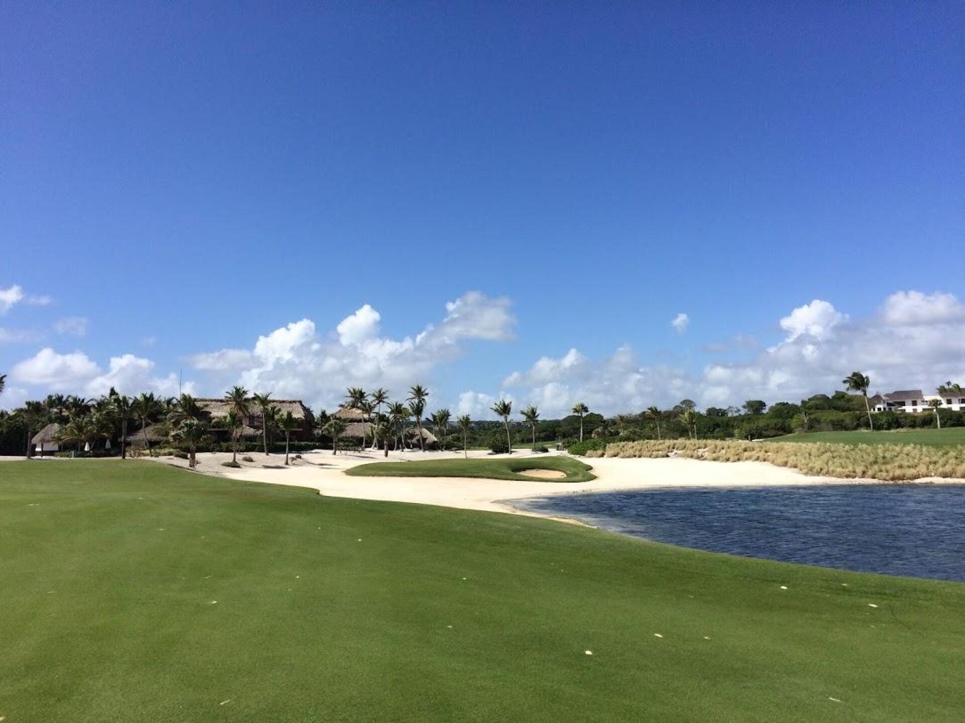 Hole 10 (Photo submitted by EthanZimman on 10/21/2017)