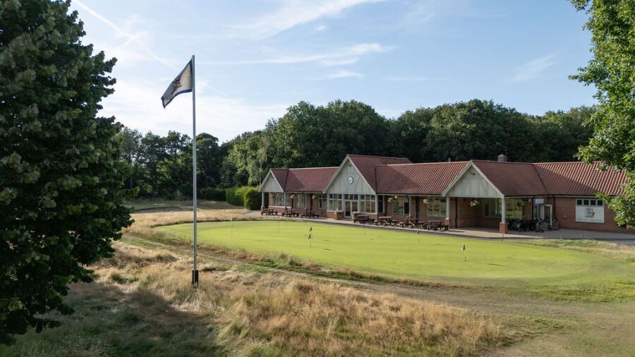Newark GC: Clubhouse