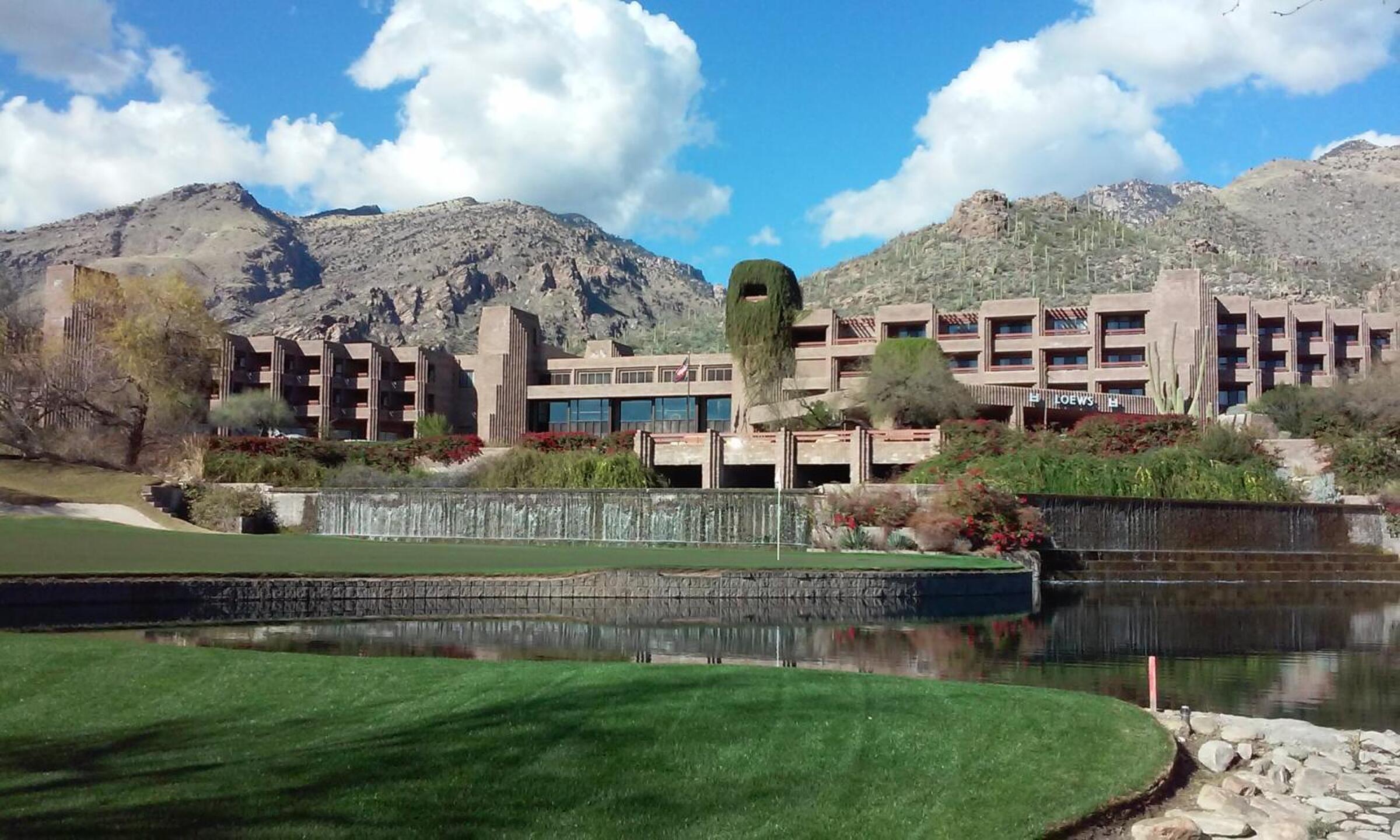 Par 5 18th Green (Photo submitted by retired123 on 01/19/2017)