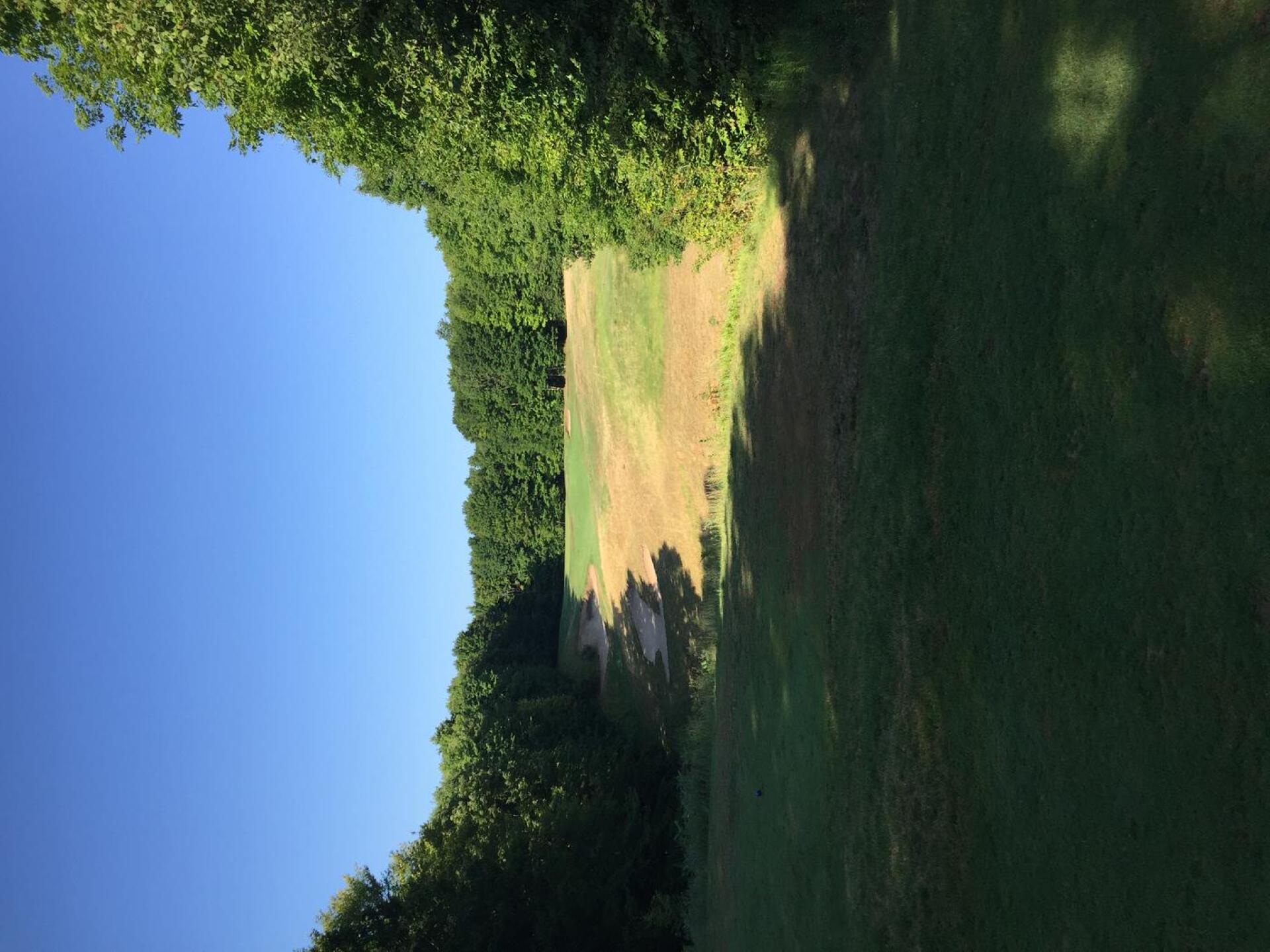 No 4 par 3 back tee (Photo submitted by cwilson43235 on 08/16/2016)