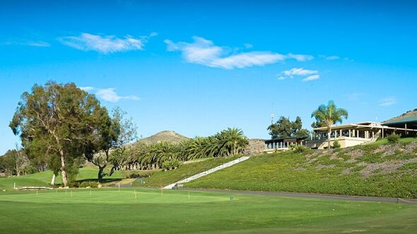 Marine Memorial GC: Clubhouse & practice area