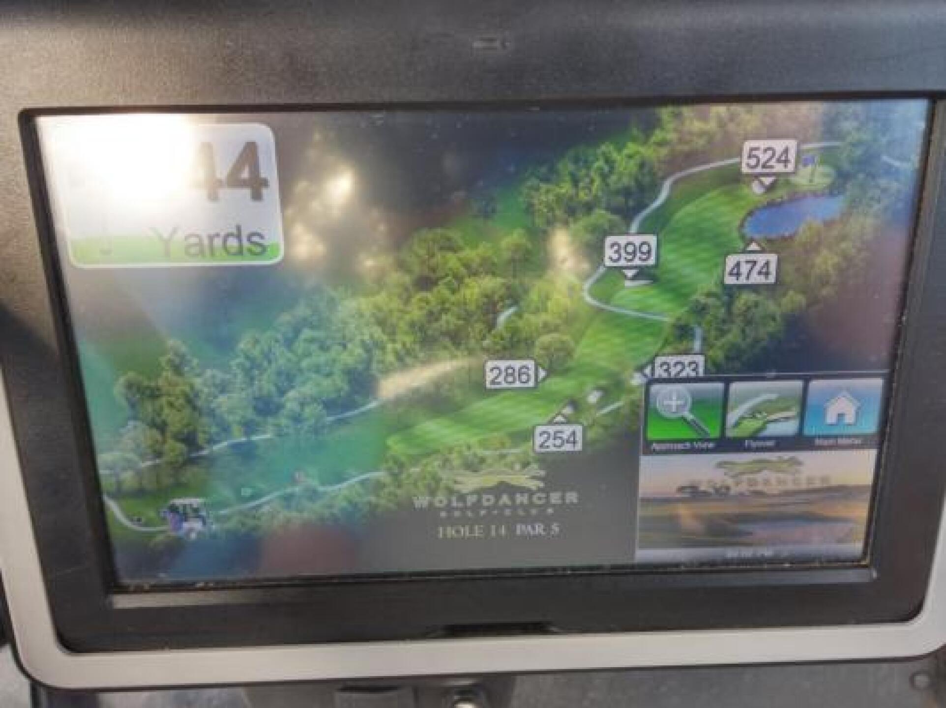 Interactive touchscreen -- distances to front/back of hazards, greens, etc. Touch a spot to get other specific distances. NICE! (Photo submitted by GordonATX on 11/05/2013)