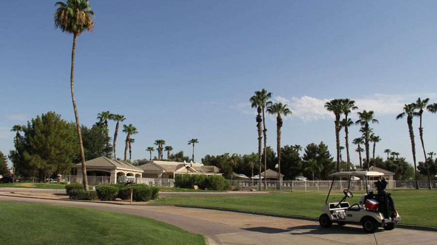 Oakwood CC: Clubhouse