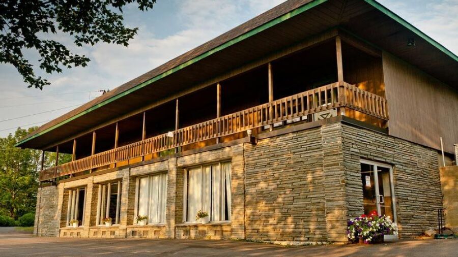  Ford Hill CC: Clubhouse