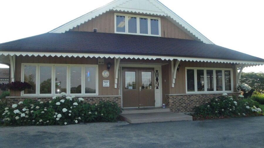 Village Green CC: clubhouse