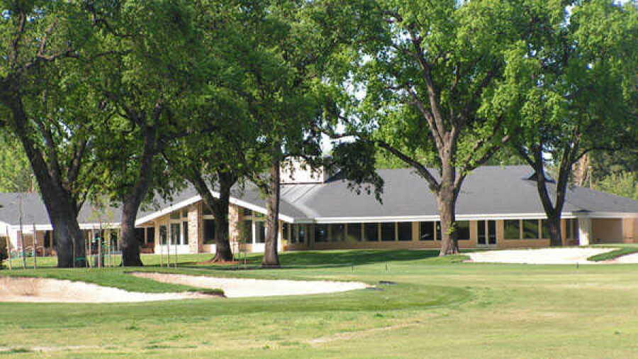 Butte Creek CC: clubhouse