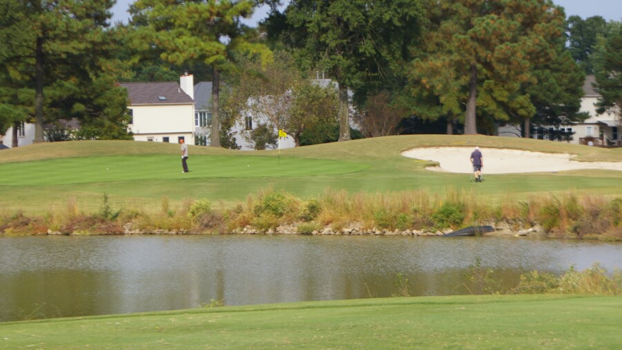 Honey Bee Golf Club - hole 13