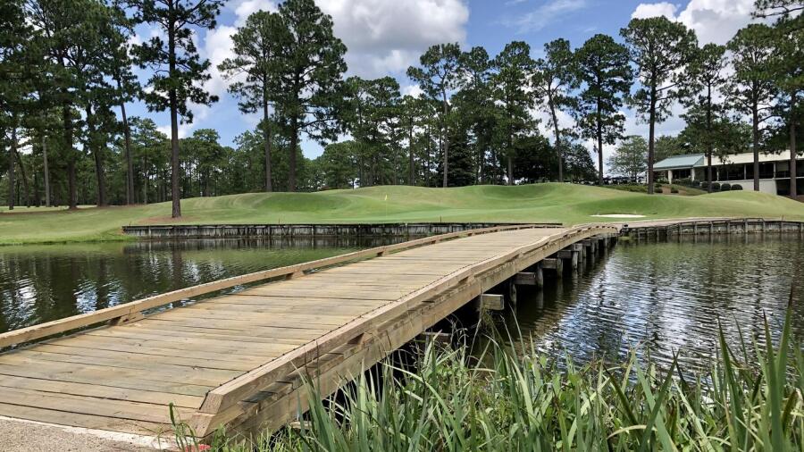 Hattiesburg Country Club - boardwalk 