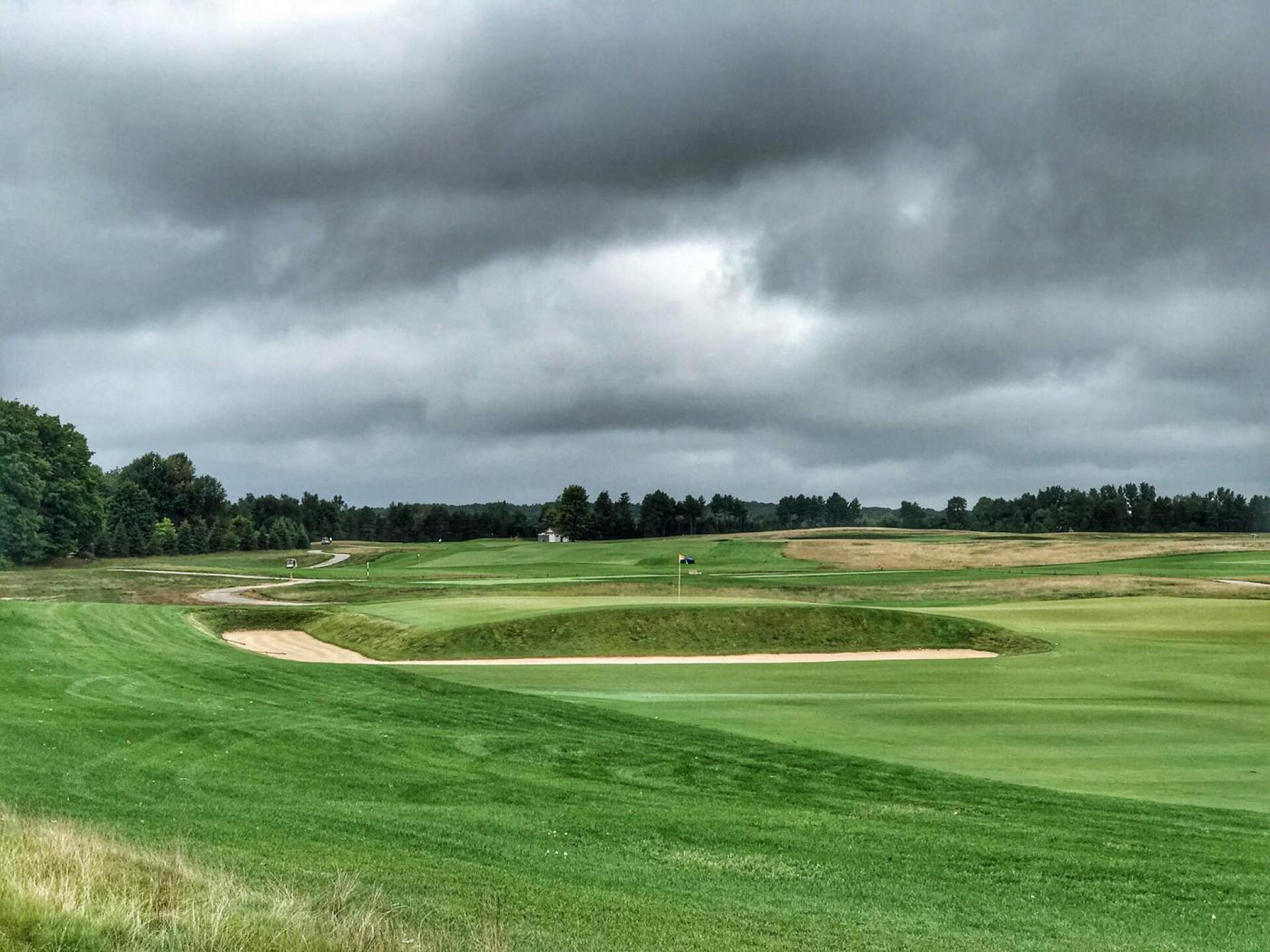 The approach to the 17th. (Photo submitted by BrandonTuckerGA on 08/30/2018)