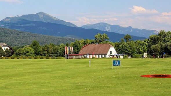 Academy Salzburg Rif GC: Driving range