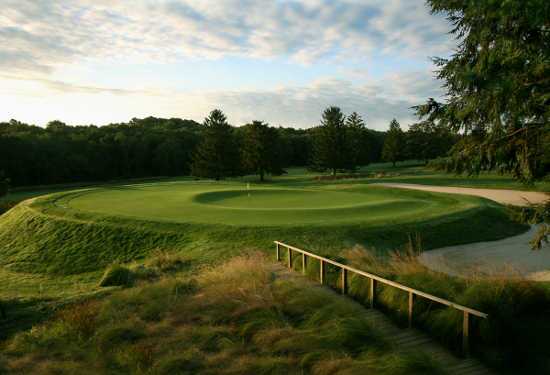 The Banks Course at New Jersey's Forsgate Country Club has several intriguing design features that architects might not be able to get away with today.