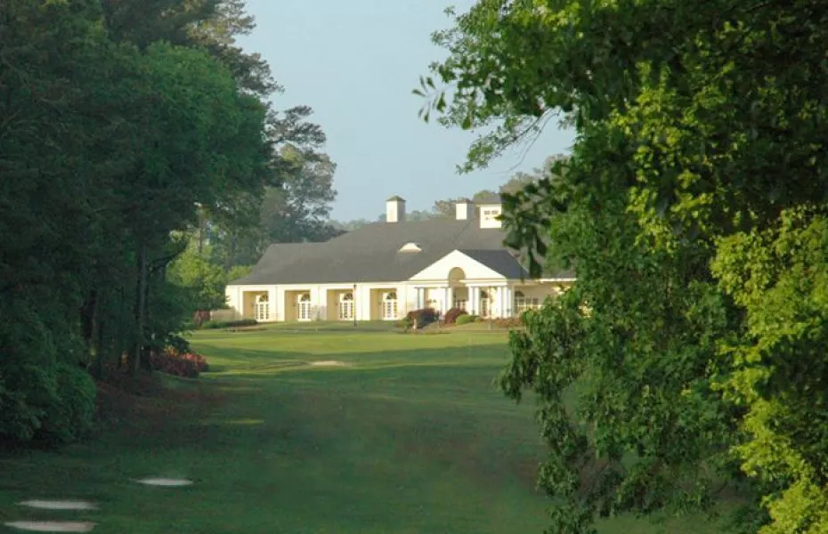 Highland CC: Clubhouse