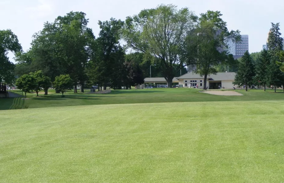 Soldiers Memorial Field GC: clubhouse