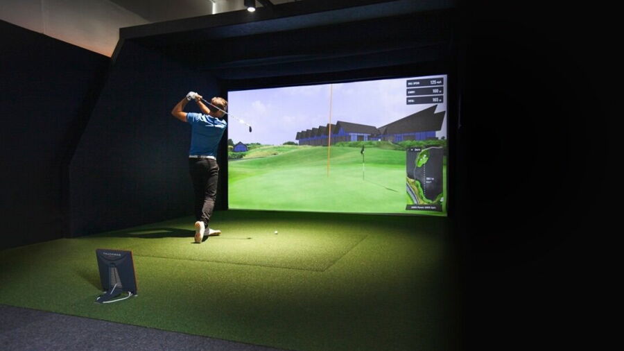 Divots Indoor Golf