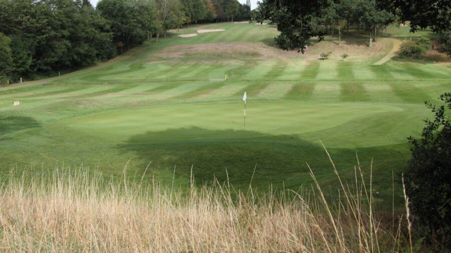 6th green at Moseley GC