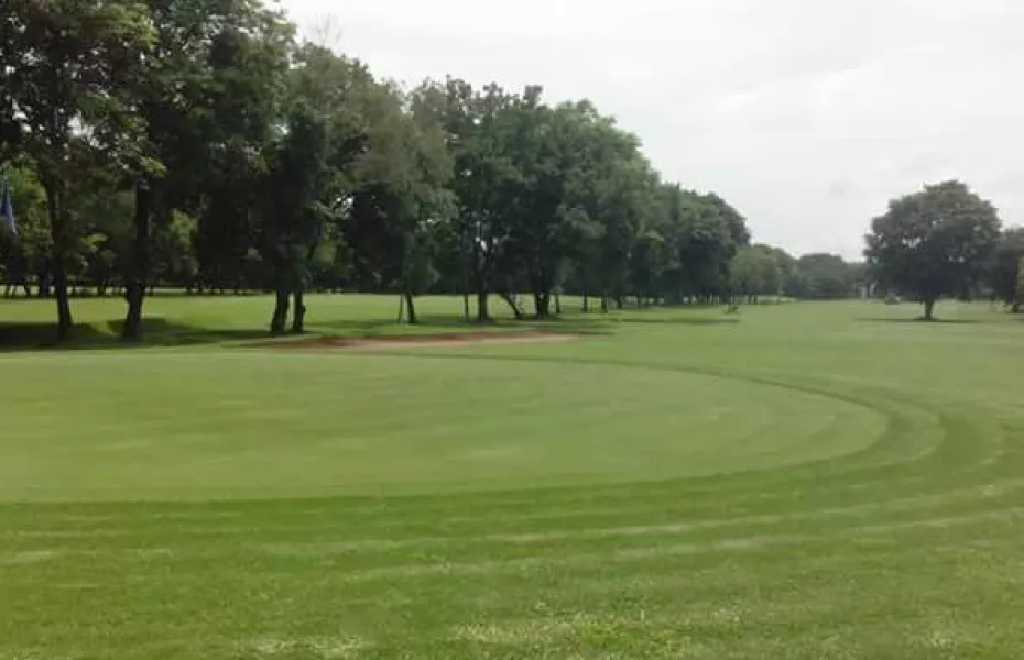 Padang Golf Badokka Makassar: #1