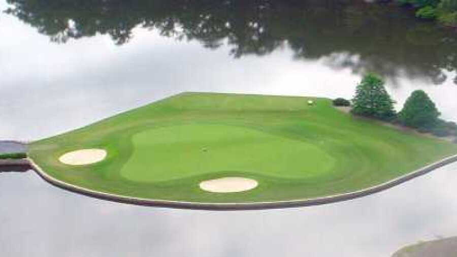 Carolina CC: Island green