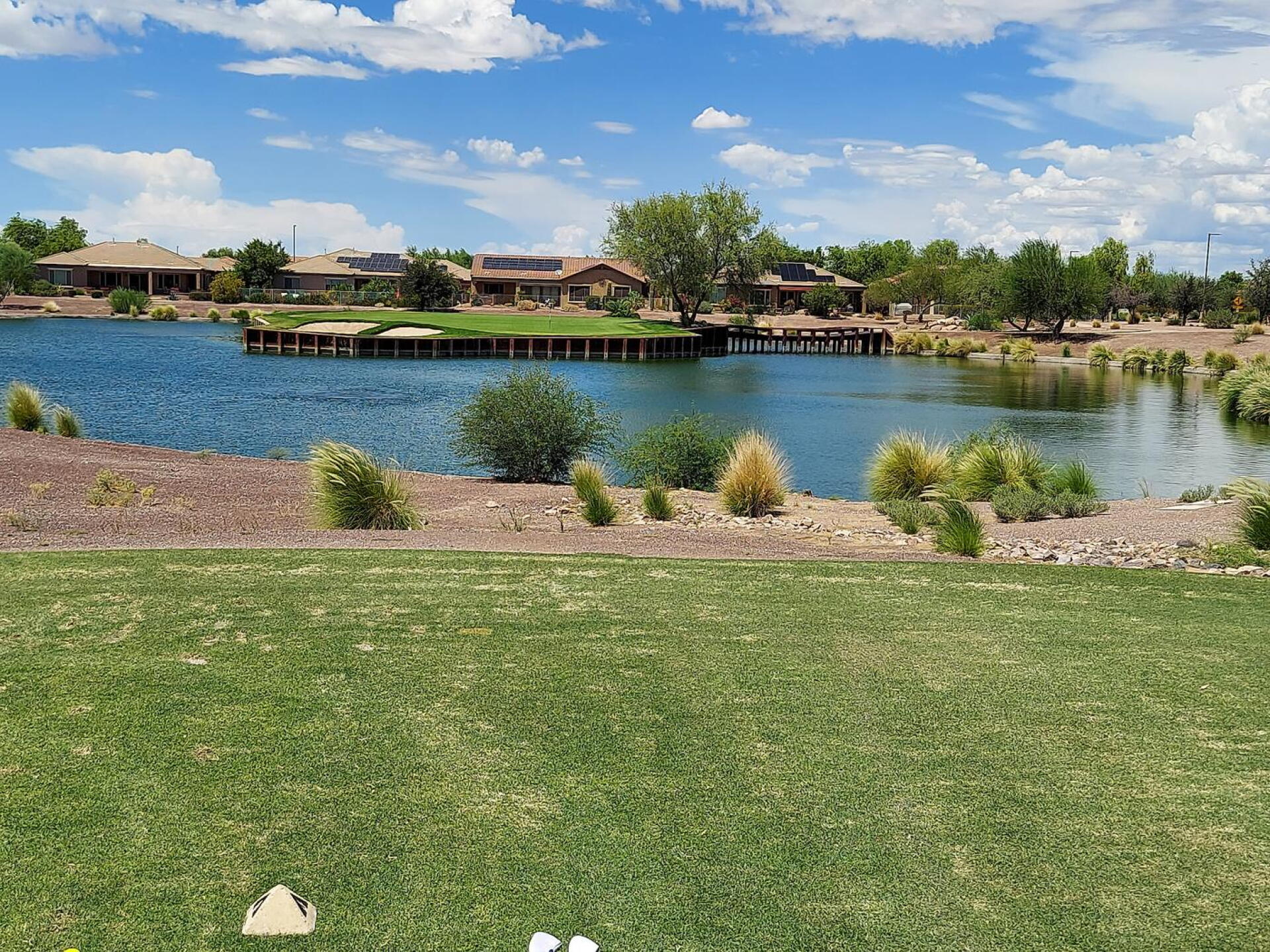 Island green waiting for you at the 17 th (Photo submitted by morri on 08/12/2022)
