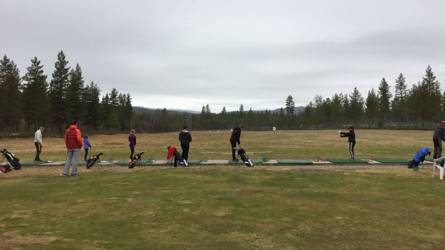 Sorknes GC: Driving range