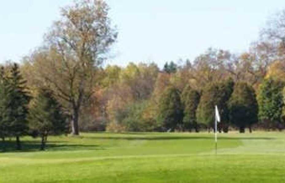 Seven Oaks Golf Course in Edmonton, Alberta, Canada GolfPass