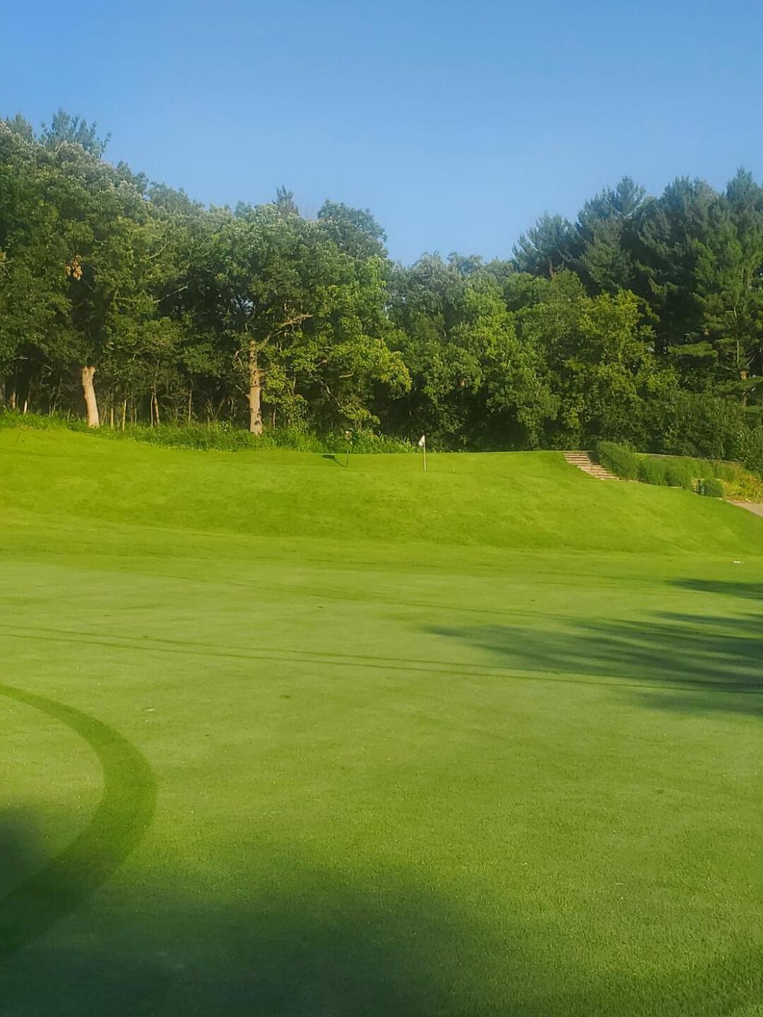 Par 4 1st hole (Photo submitted by dahlryan on 07/27/2021)