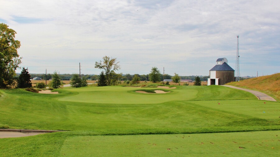 Blue Top Ridge G.C. at Riverside resort - 14th