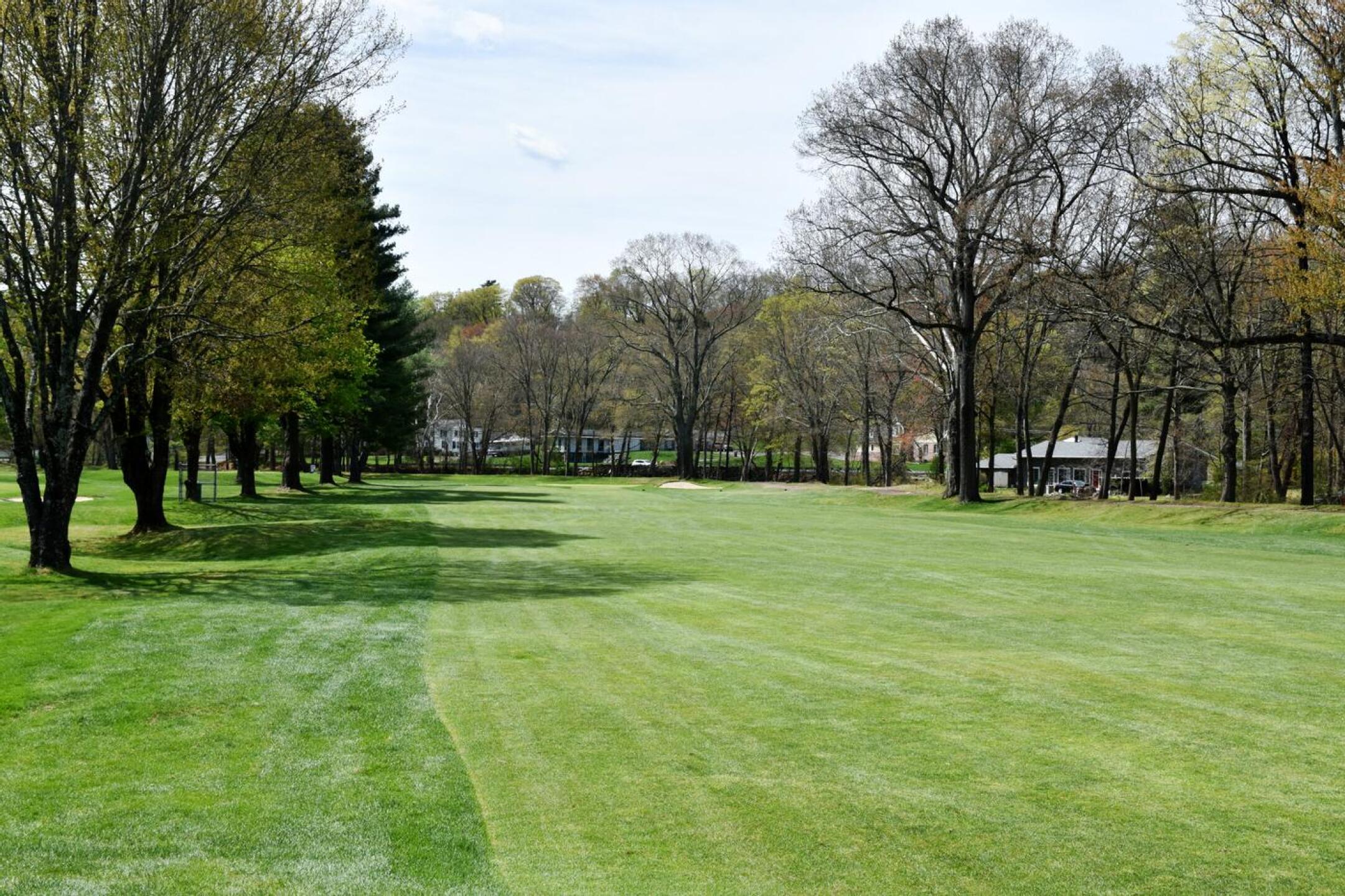 The sixth fairway tightens further as it progresses down to a relatively small green. (Photo submitted by AptlyLinked on 04/27/2026)