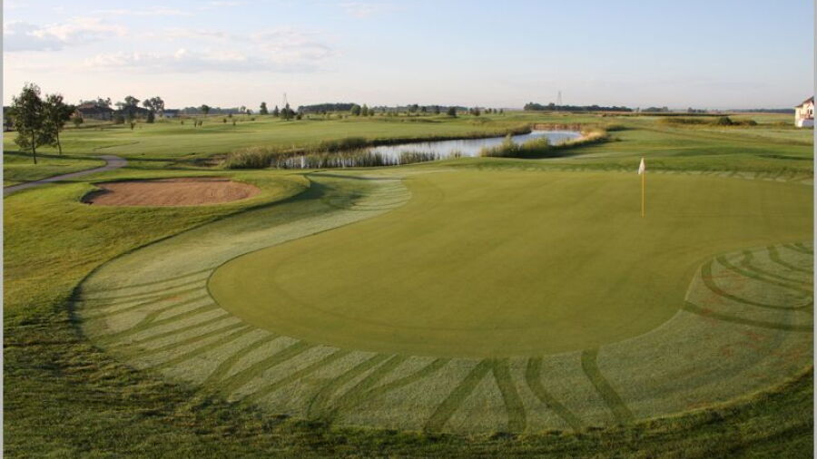 Bakker Crossing GC