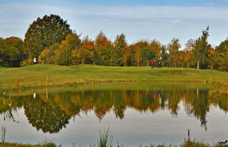 Rivenhall Oaks Golf Centre - Oaks: #8