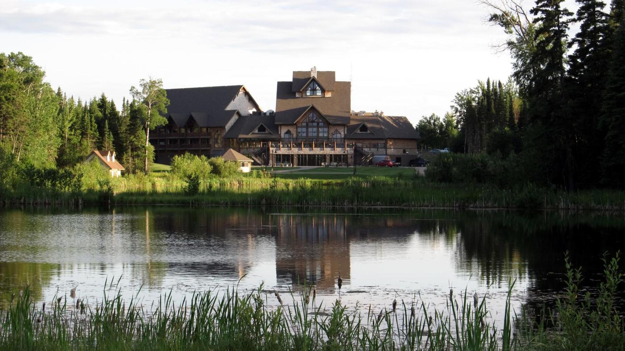 Elk Ridge Resort Lodge (Photo submitted by DYakimec on 03/25/2016)