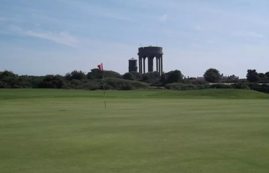Southwold GC: 9th green