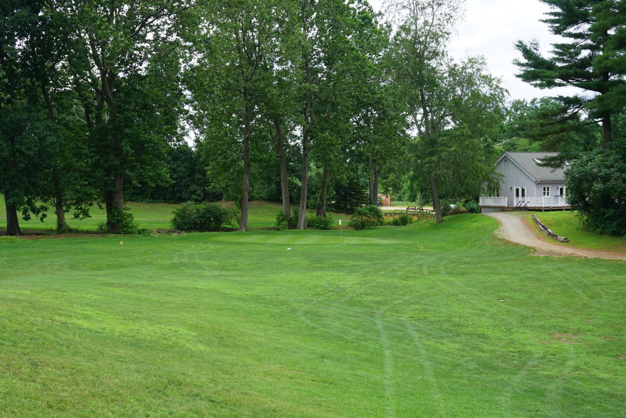 Nine: Par-4, 227. The closing hole finishes close to the clubhouse. (Photo submitted by AptlyLinked on 07/05/2021)