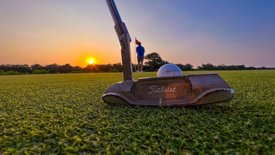 Riverside Golf Club - putter