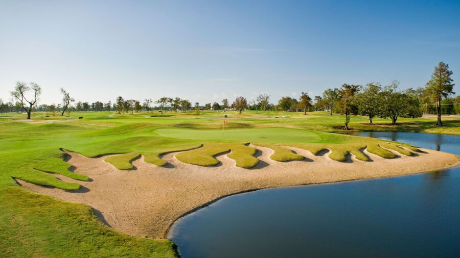 Lakewood GC: Flame Bunker