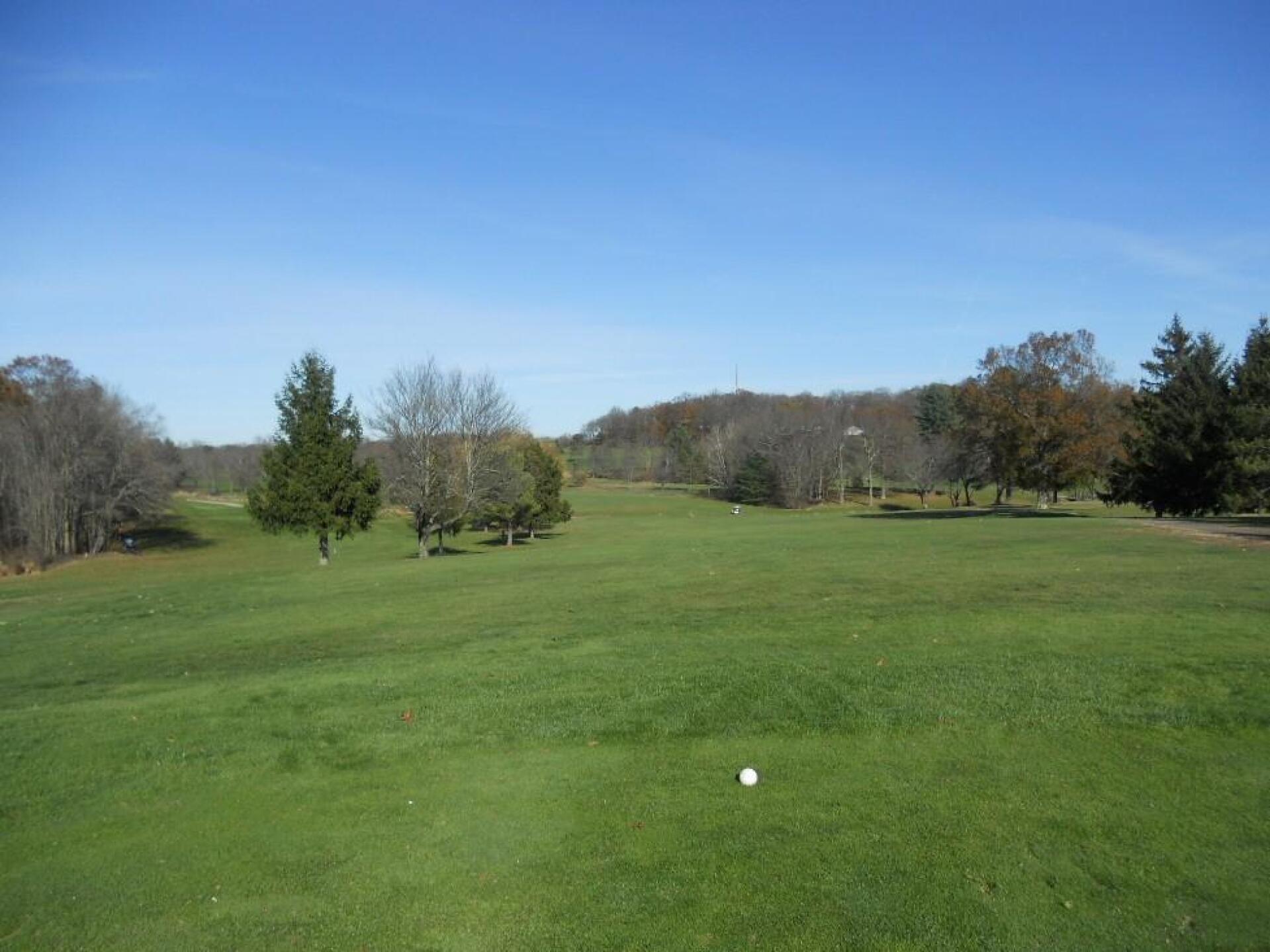 Looking down fairway seven. (Photo submitted by AptlyLinked on 11/10/2019)