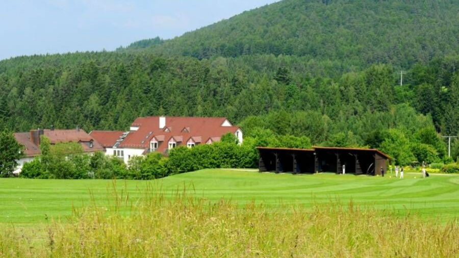 Wutzschleife GC: driving range