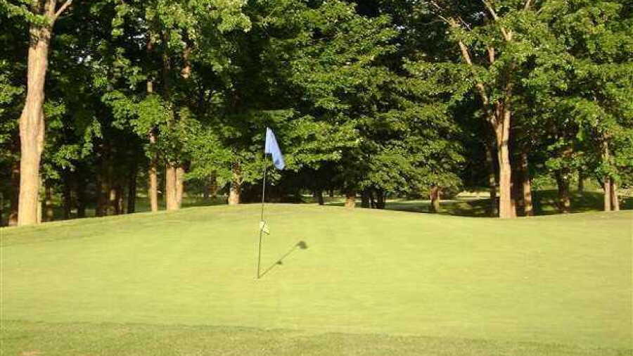 Blue at Bob O' Link GC
