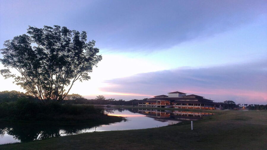 Amverton Cove Golf & Island Resort