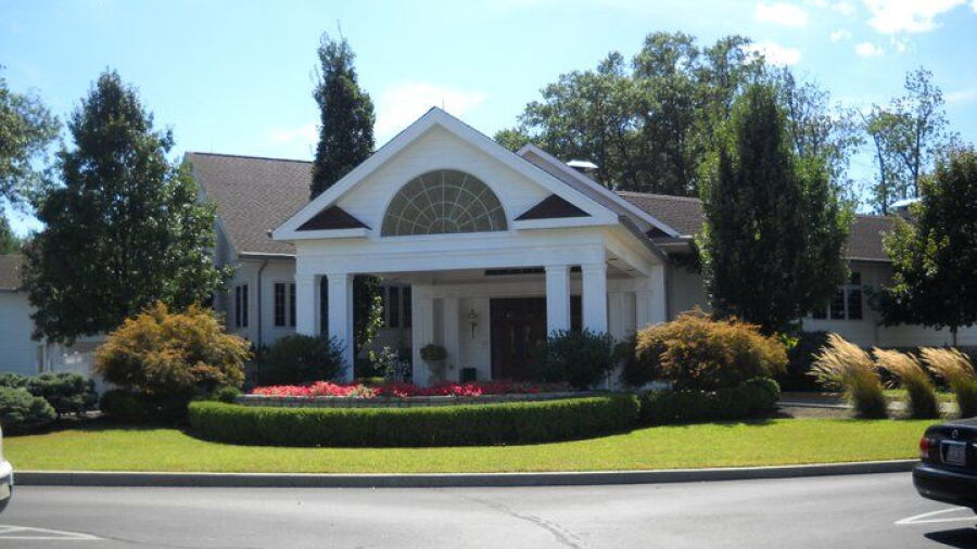 Clovernook CC: clubhouse