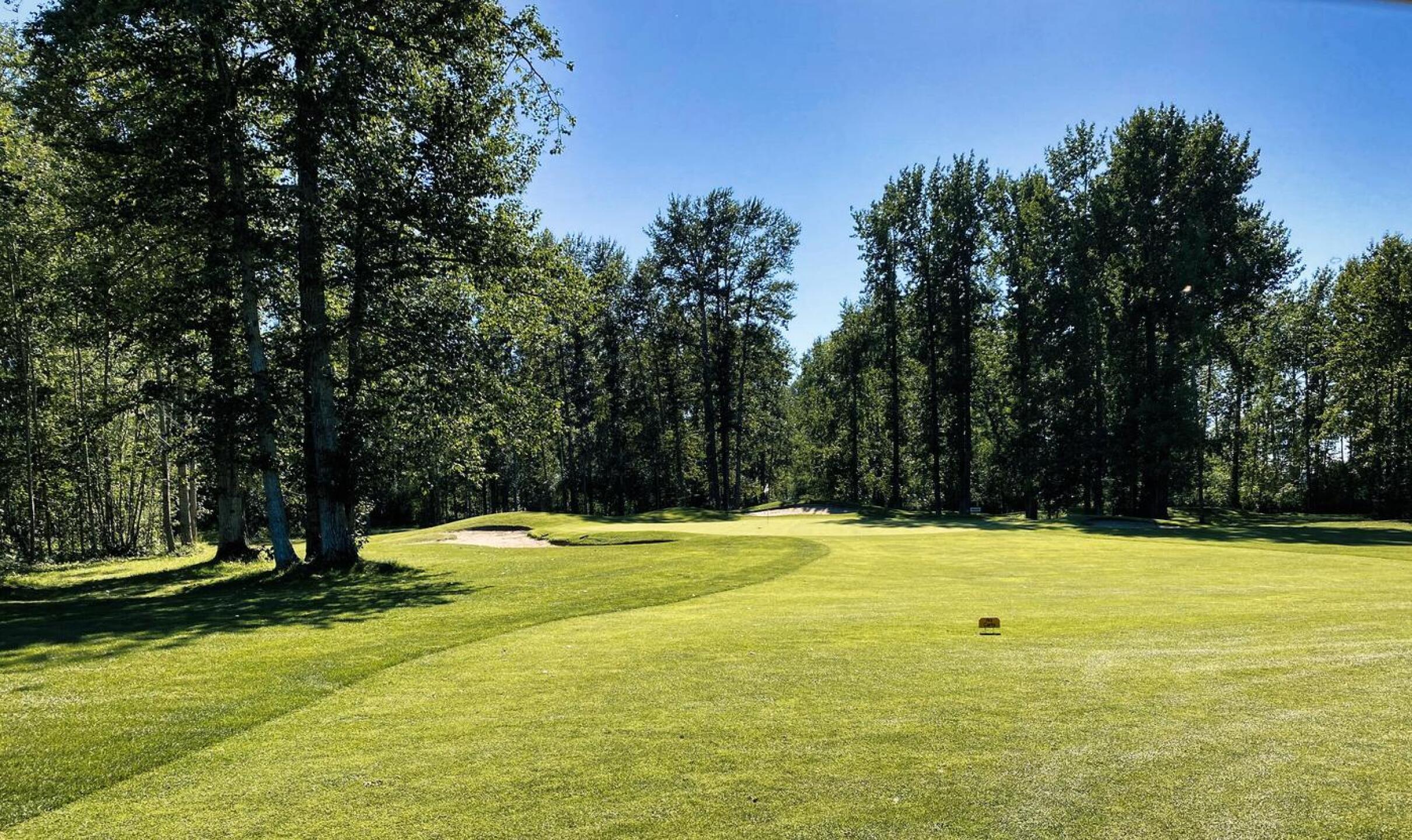 Whitecourt G&CC, Hole 2, Par 4, 422 yds (Photo submitted by DYakimec on 08/29/2022)