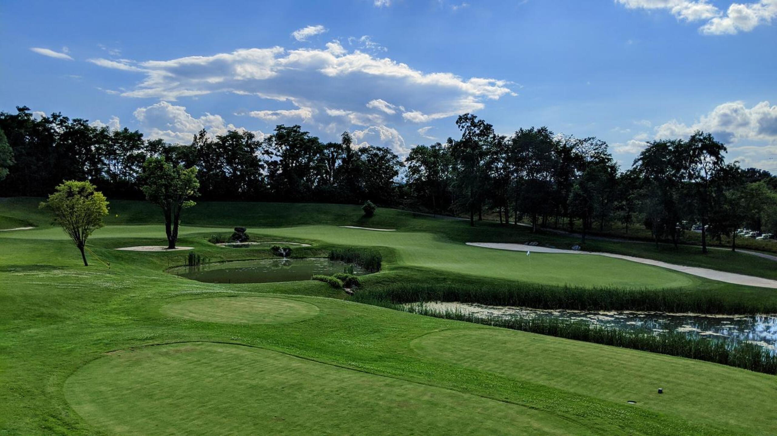 The double green connecting the par-3 13th on the Rock course and the par-4 12th on the Boulder course. (Photo submitted by Back9Ben on 07/05/2020)