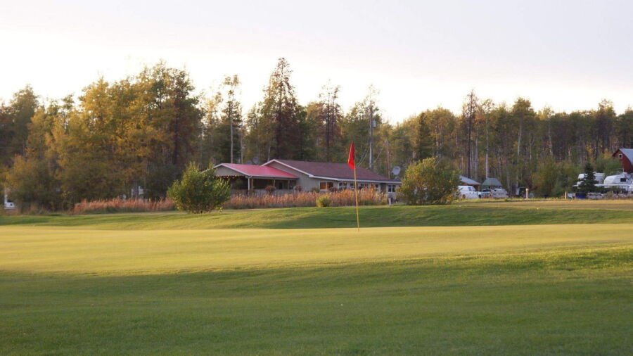 Farmington Fairways: Clubhouse