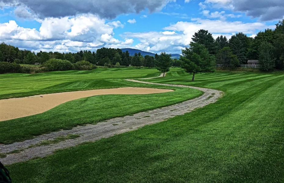 Le Parcours du Vieux Village: #12