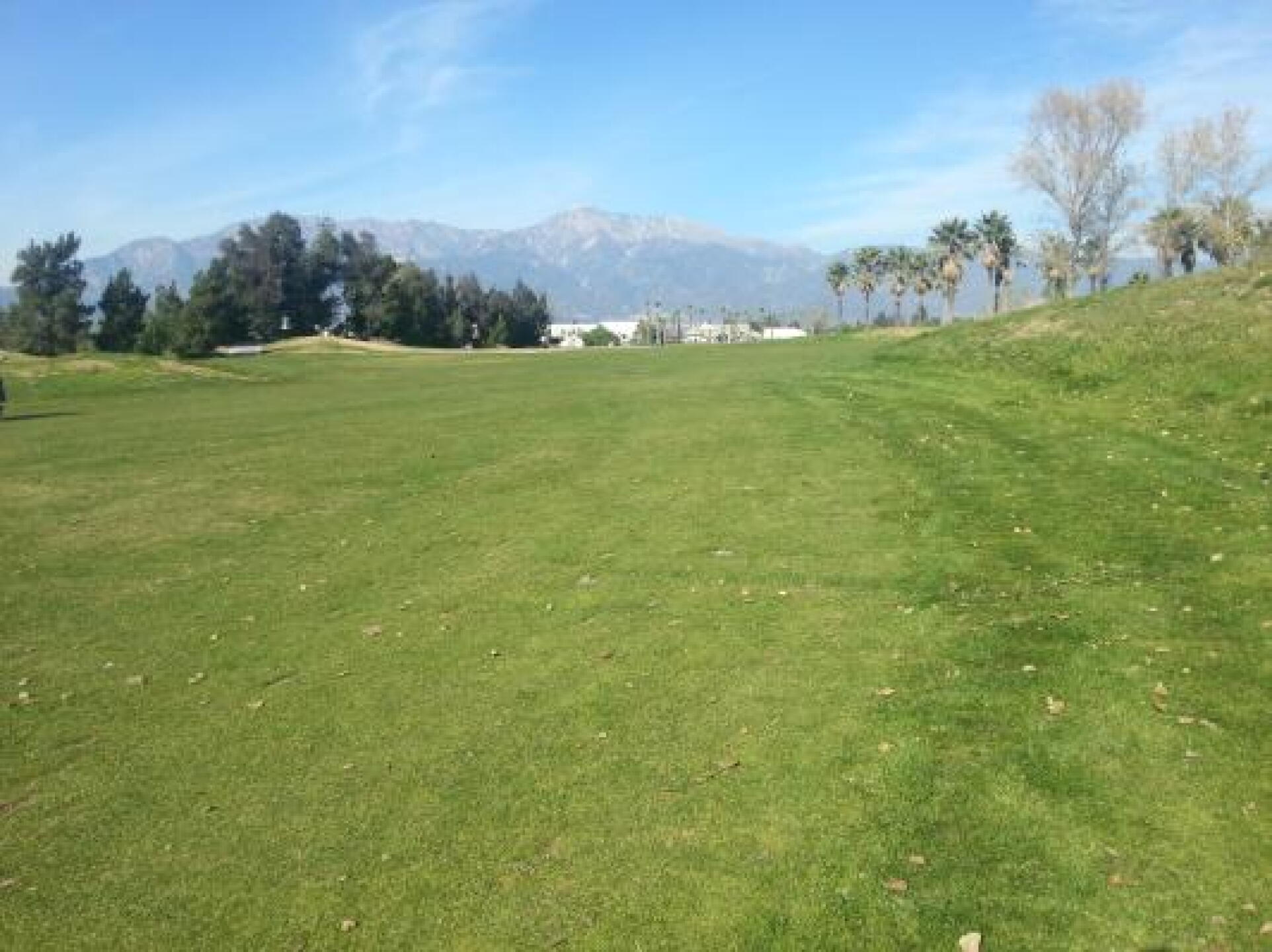 First Hole Fairway (Photo submitted by whitetigergolf1 on 01/07/2013)