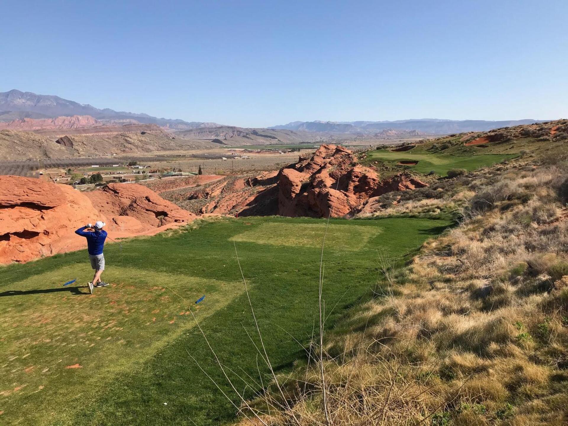No. 15 is a spectacular par 3 through the rocks. (Photo submitted by JasonDeeganGA on 04/14/2021)
