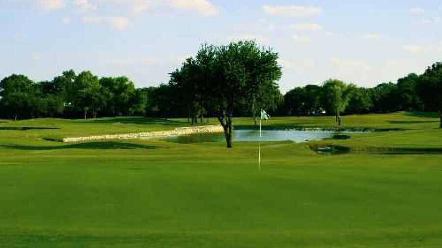 The Club at Los Rios